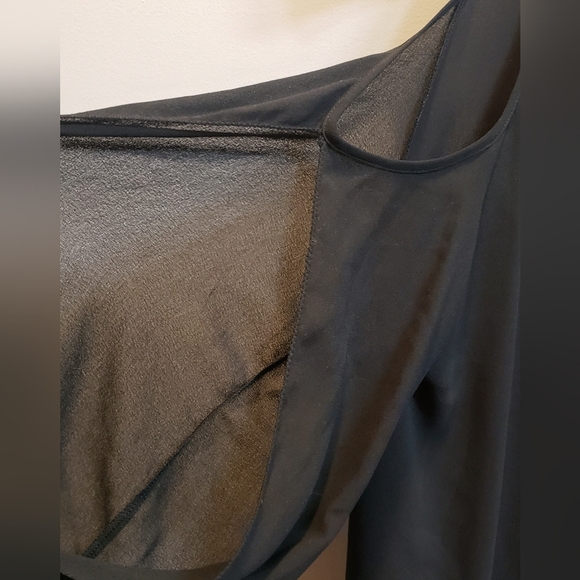 Max Studio NWT Large Black Cold Shoulder 3/4 Sleeve Top - Picture 6 of 6